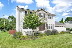 144 Hawkins Ln, Columbiana, OH 44408 - Photo 3
