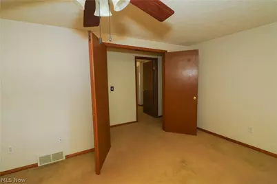 537 Howells Court, Eastlake, OH 44095 - Photo 15