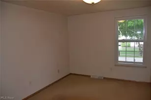 537 Howells Ct, Eastlake, OH 44095 - Photo 13