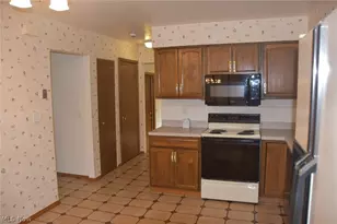 537 Howells Ct, Eastlake, OH 44095 - Photo 5