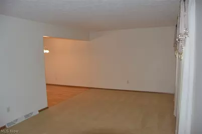 537 Howells Court, Eastlake, OH 44095 - Photo 3