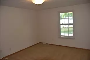 537 Howells Ct, Eastlake, OH 44095 - Photo 11