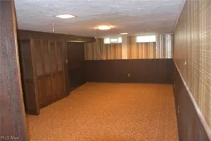 537 Howells Ct, Eastlake, OH 44095 - Photo 17