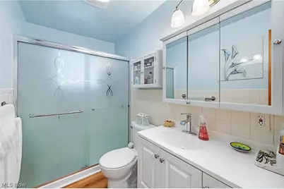 1024 Oakwood Drive, Elyria, OH 44035 - Photo 17