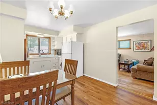 1024 Oakwood Dr, Elyria, OH 44035 - Photo 11