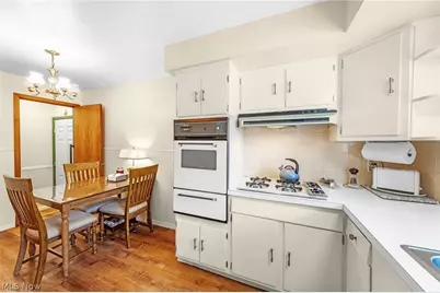 1024 Oakwood Drive, Elyria, OH 44035 - Photo 9