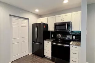 8603 Scenicview Dr, Grandview Heights, OH 44147 - Photo 7