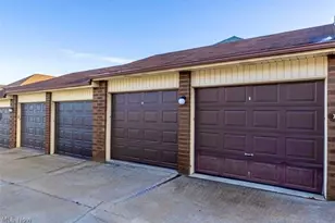8603 Scenicview Dr, Grandview Heights, OH 44147 - Photo 29