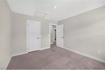 5454 Schueller Boulevard, Sheffield Lake, OH 44054 - Photo 21