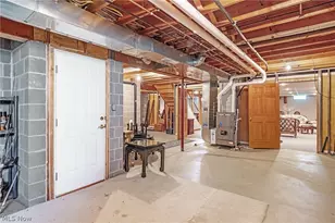 1575 Cornerstone St SW, Hartville, OH 44632 - Photo 41