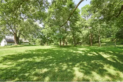 7091 Akron Avenue NW, New Franklin, OH 44614 - Photo 27