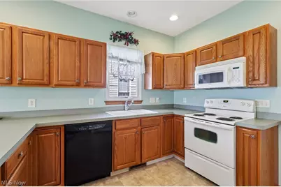 173 Saint Charles Place, Elyria, OH 44035 - Photo 17