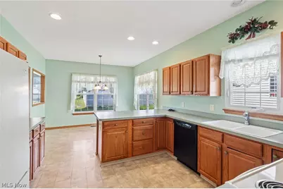 173 Saint Charles Place, Elyria, OH 44035 - Photo 13