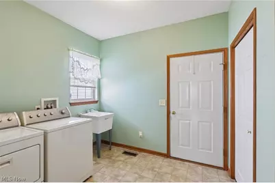 173 Saint Charles Place, Elyria, OH 44035 - Photo 23