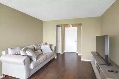12900 Lake Avenue #427, Oakwood, OH 44107 - Photo 11
