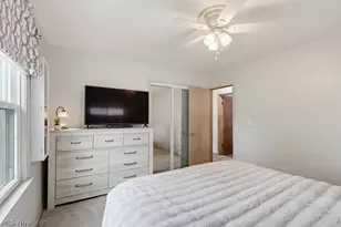 30426 Thomas St, Willowick, OH 44095 - Photo 11