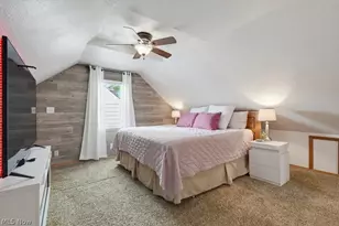 30426 Thomas St, Willowick, OH 44095 - Photo 15