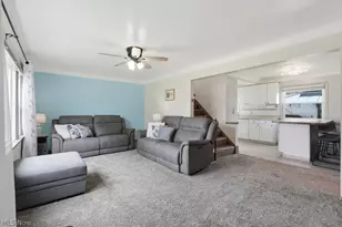 30426 Thomas St, Willowick, OH 44095 - Photo 3