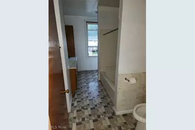 1615 Pennsylvania Avenue, East Liverpool, OH 43920 - Photo 9