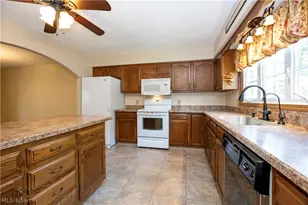 11936 Patroon Cir NW, Canal Fulton, OH 44614 - Photo 5