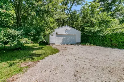 8051 Charlesderry Road, Kirtland, OH 44094 - Photo 39