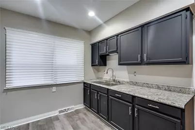 934 Royal Road, Loveland, OH 44110 - Photo 7