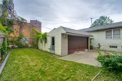 934 Royal Road, Loveland, OH 44110 - Photo 17