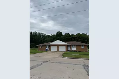 605 W 36th Street, Lorain, OH 44052 - Photo 5