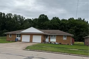 605 W 36th St, Lorain, OH 44052 - Photo 3