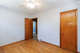 810 E Broad St, Elyria, OH 44035 - Photo 25