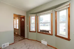 810 E Broad St, Elyria, OH 44035 - Photo 17