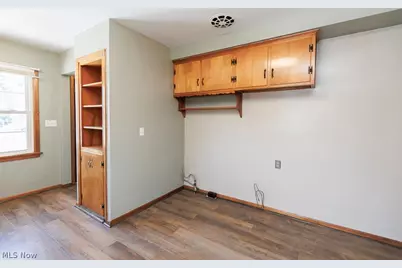 810 E Broad Street, Elyria, OH 44035 - Photo 7