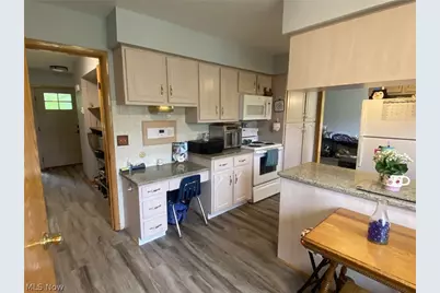 8292 Ravenna Avenue, Louisville, OH 44641 - Photo 3