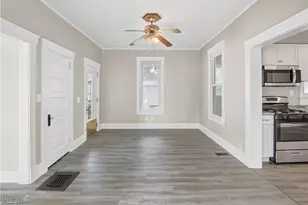 127 4th St, Elyria, OH 44035 - Photo 7
