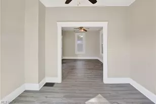 127 4th St, Elyria, OH 44035 - Photo 13