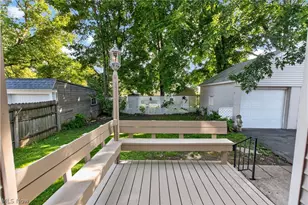 127 4th St, Elyria, OH 44035 - Photo 29