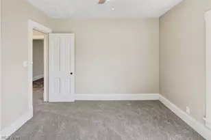 127 4th St, Elyria, OH 44035 - Photo 23