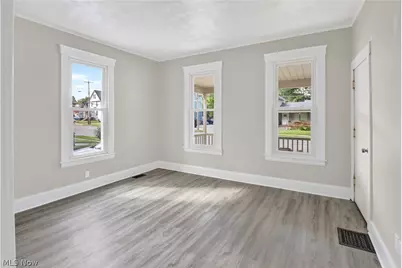 127 4th Street, Elyria, OH 44035 - Photo 9