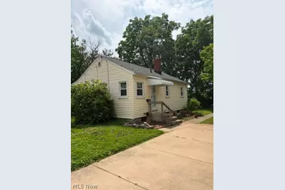 581 Fillmore Avenue, Akron, OH 44314 - Photo 3