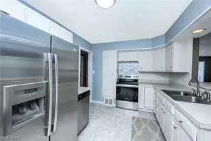 1699 Redwood Ave, Akron, OH 44301 - Photo 7