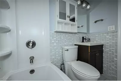 1699 Redwood Avenue, Akron, OH 44301 - Photo 23