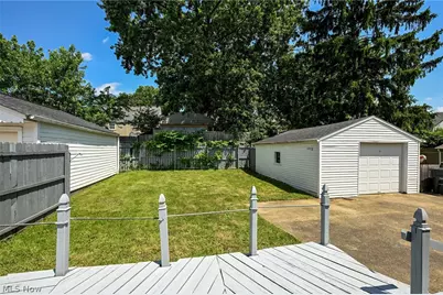 1699 Redwood Avenue, Akron, OH 44301 - Photo 35