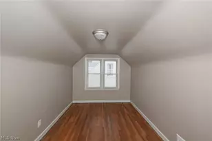 1699 Redwood Ave, Akron, OH 44301 - Photo 25