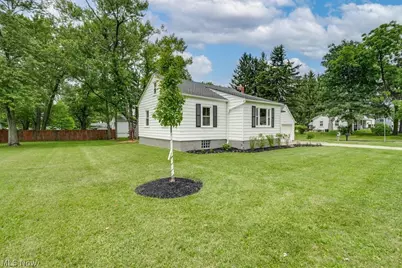10306 Electric Boulevard, Northfield Village, OH 44067 - Photo 3