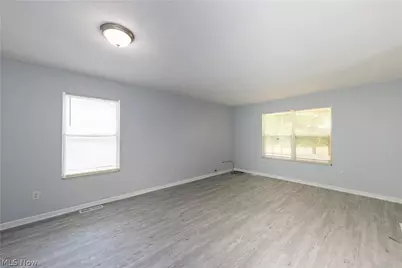 9323 Pratt Avenue, Loveland, OH 44105 - Photo 5