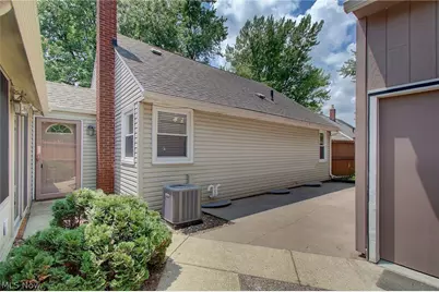3041 33rd Street NE, Canton, OH 44705 - Photo 23