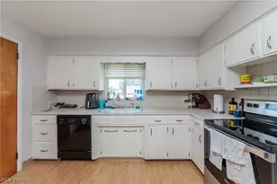 3284-3290 Hudson Dr, Cuyahoga Falls, OH 44221 - Photo 33