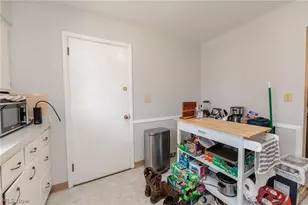3284-3290 Hudson Dr, Cuyahoga Falls, OH 44221 - Photo 11