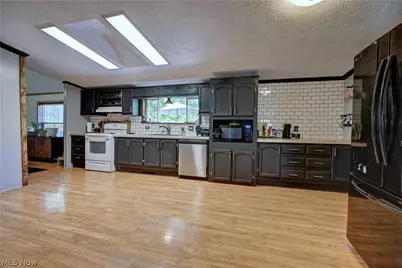 557 Beans Road SE, Sherrodsville, OH 44675 - Photo 9