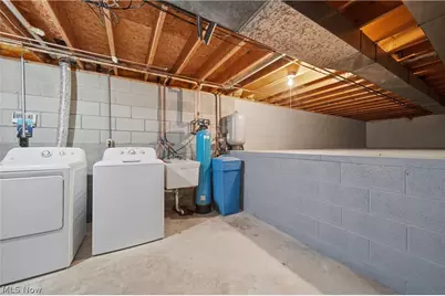 1749 Cove Street NW, Uniontown, OH 44685 - Photo 37